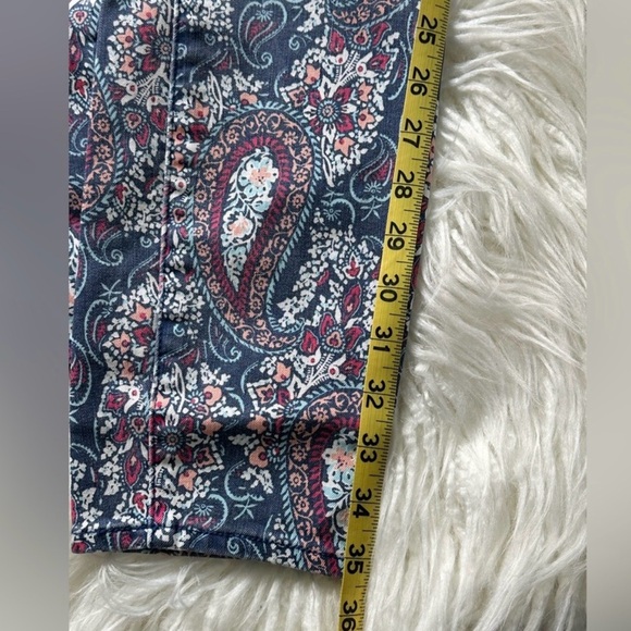Boho NYDJ for CHICO’S Jeans Lift Tuck Paisley Skinny Ankle Blue Red Pink Size 6 - Picture 9 of 13
